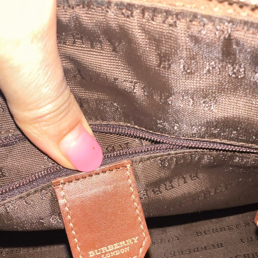 Burberry purse